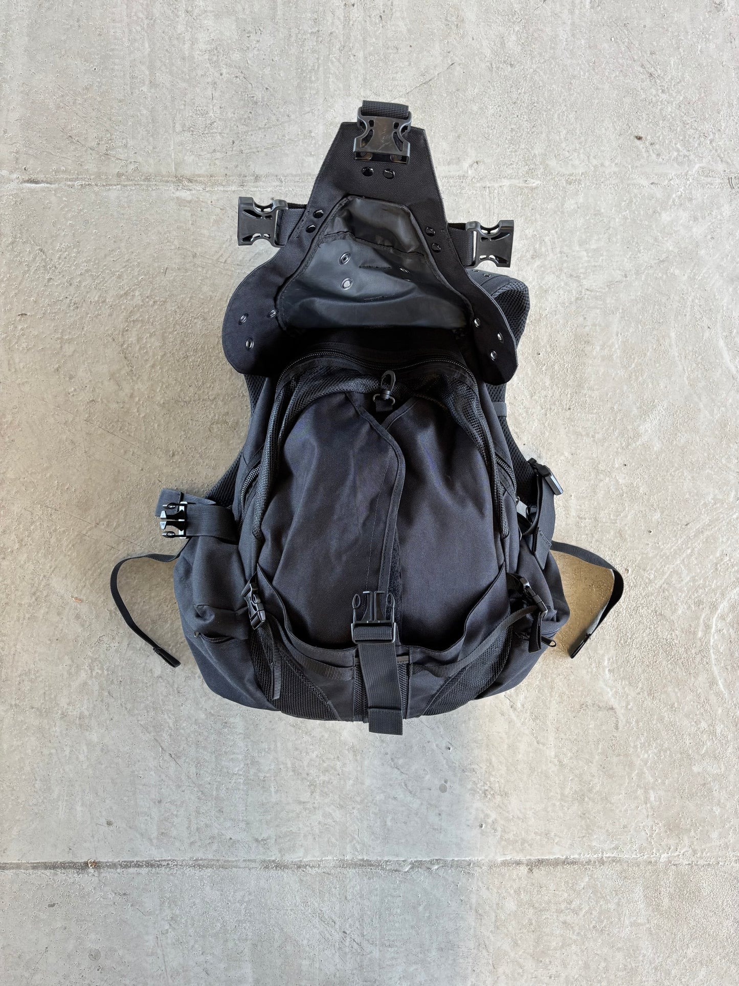[1 OF 1]OBSYDIAN TACTICAL BACKPACK