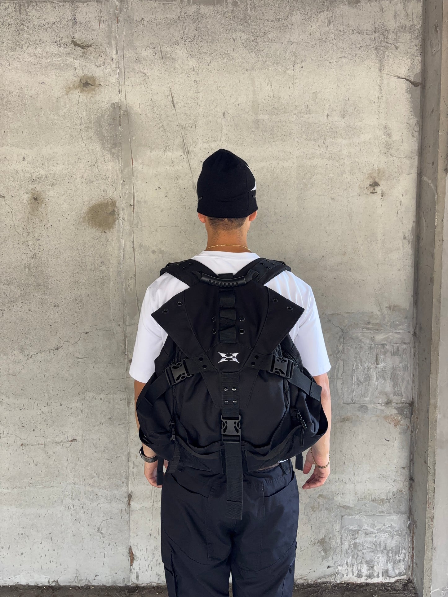 [1 OF 1]OBSYDIAN TACTICAL BACKPACK